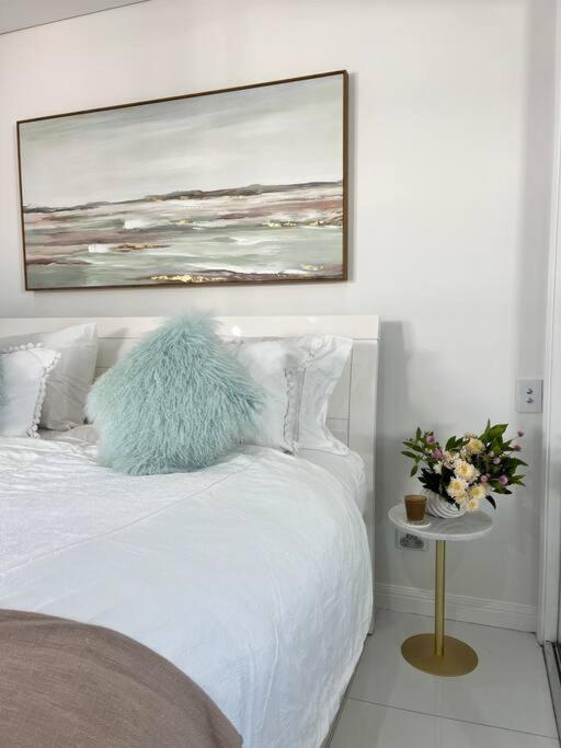 Bondi Beach Waves Beachfront Apartment ซิดนีย์ ภายนอก รูปภาพ