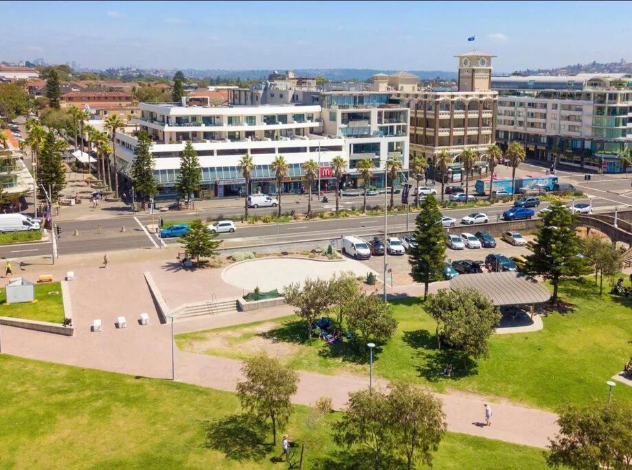 Bondi Beach Waves Beachfront Apartment ซิดนีย์ ภายนอก รูปภาพ