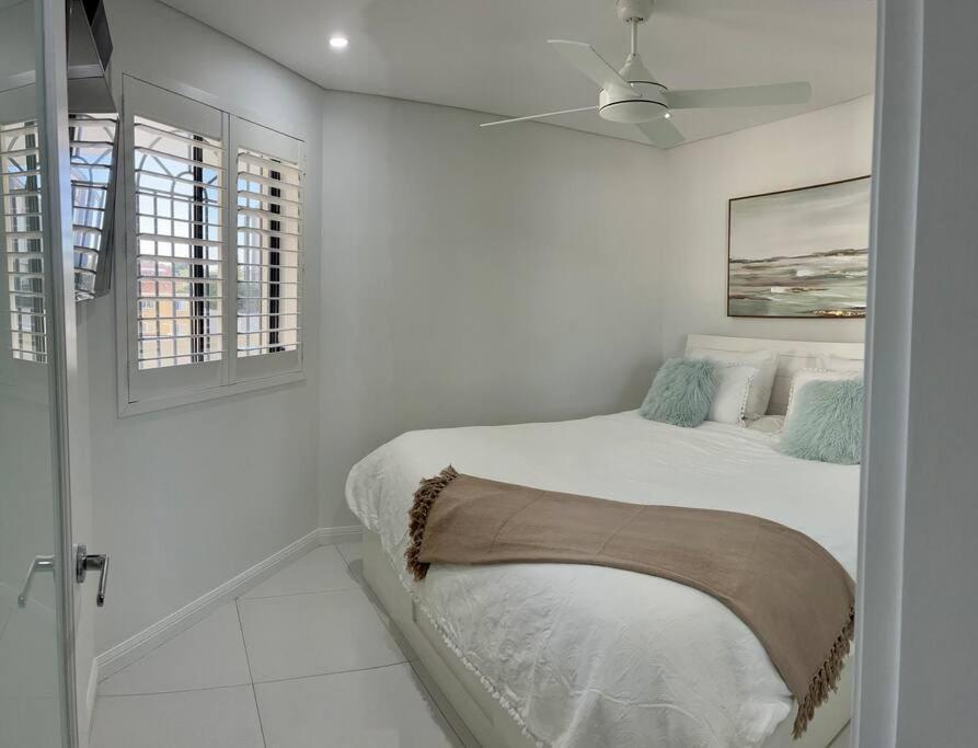 Bondi Beach Waves Beachfront Apartment ซิดนีย์ ภายนอก รูปภาพ