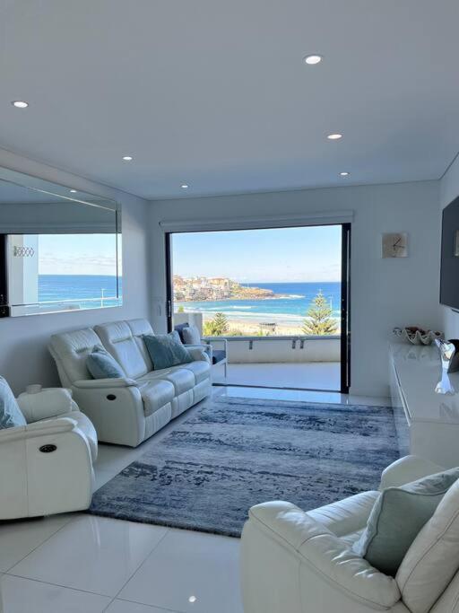 Bondi Beach Waves Beachfront Apartment ซิดนีย์ ภายนอก รูปภาพ
