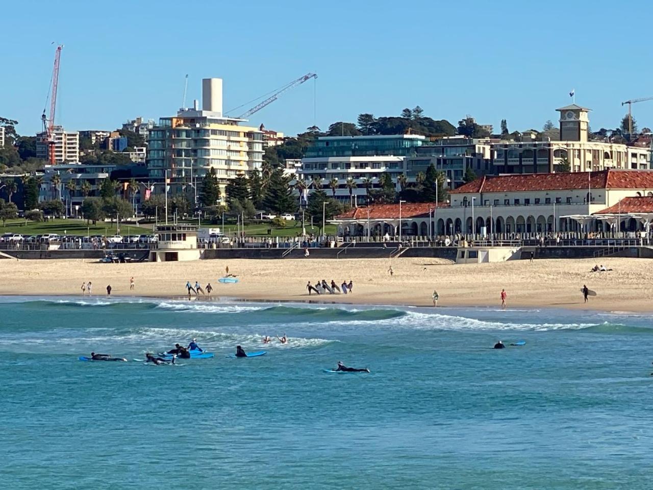Bondi Beach Waves Beachfront Apartment ซิดนีย์ ภายนอก รูปภาพ