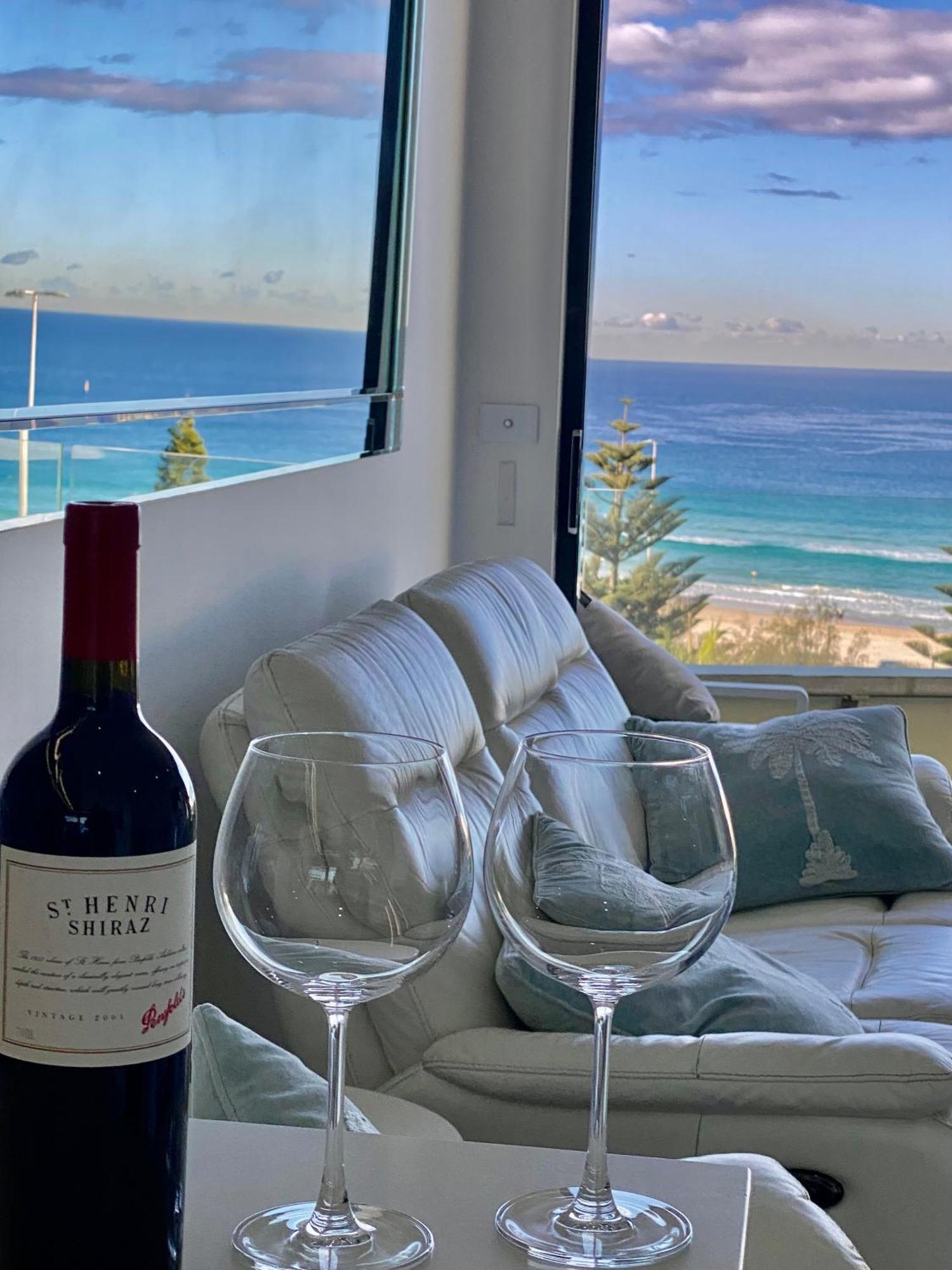 Bondi Beach Waves Beachfront Apartment ซิดนีย์ ภายนอก รูปภาพ